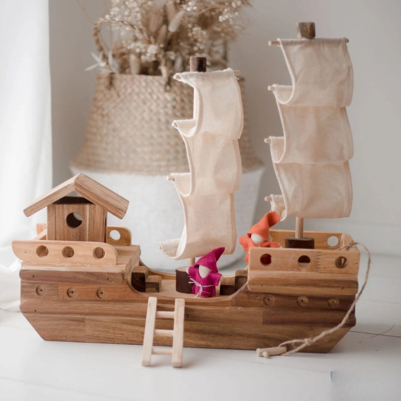 QToys - Wooden Pirate Ship