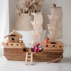 QToys - Wooden Pirate Ship
