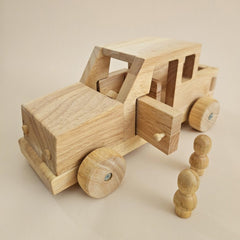 QToys - Wooden Safari Jeep