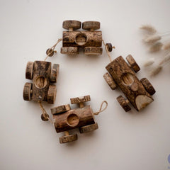 QToys - Gnome Log Train