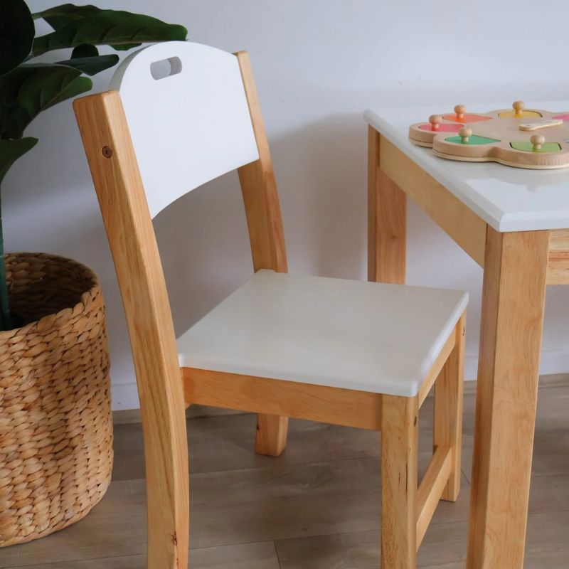 QToys - White seat stacking chairs Set of 2