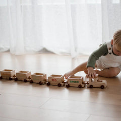 QToys - Wooden train