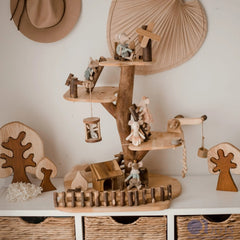 QToys - Cottage Doll house