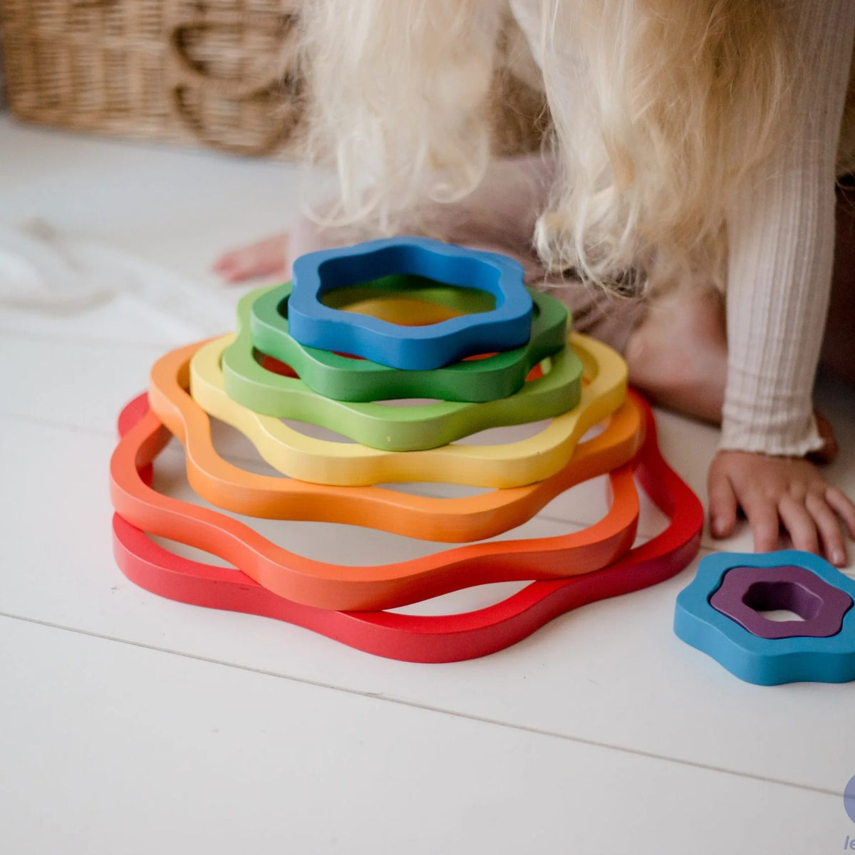 QToys - Rainbow flowers