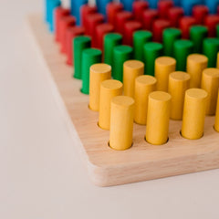 QToys - Wooden Peg Board