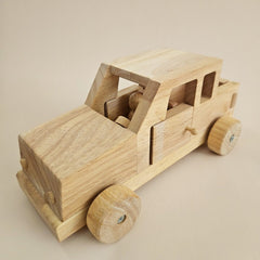 QToys - Wooden Safari Jeep