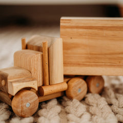 QToys - Cargo Truck