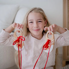 QToys - Let lace shoes