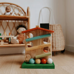 QToys - Ball Rolling House