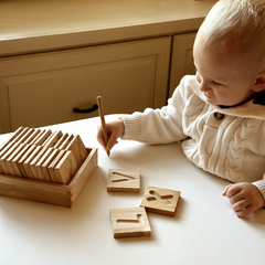 QToys - Capital Letter Spelling Tiles
