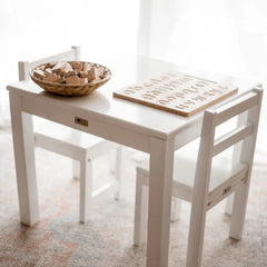 QToys - Timber White Table with 2 Standard Chairs