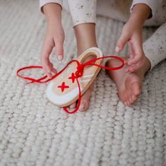 QToys - Let lace shoes