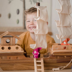 QToys - Wooden Pirate Ship