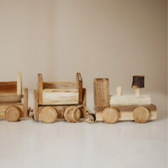 QToys - Wooden train