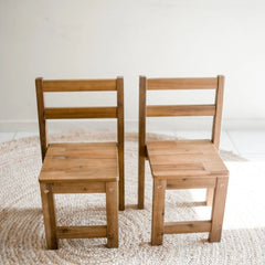 QToys - Hardwood Table with 2 Standard Chairs