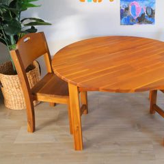 QToys - Large Round Table with 2 Stacking Chairs