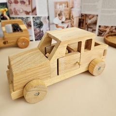 QToys - Wooden Safari Jeep