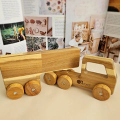QToys - Solid Wooden Truck