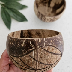 QToys - Leaf Patterned Coconut Bowl