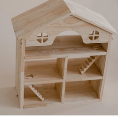 QToys - Classic Wooden Dollhouse