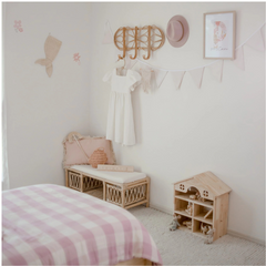 QToys - Classic Wooden Dollhouse
